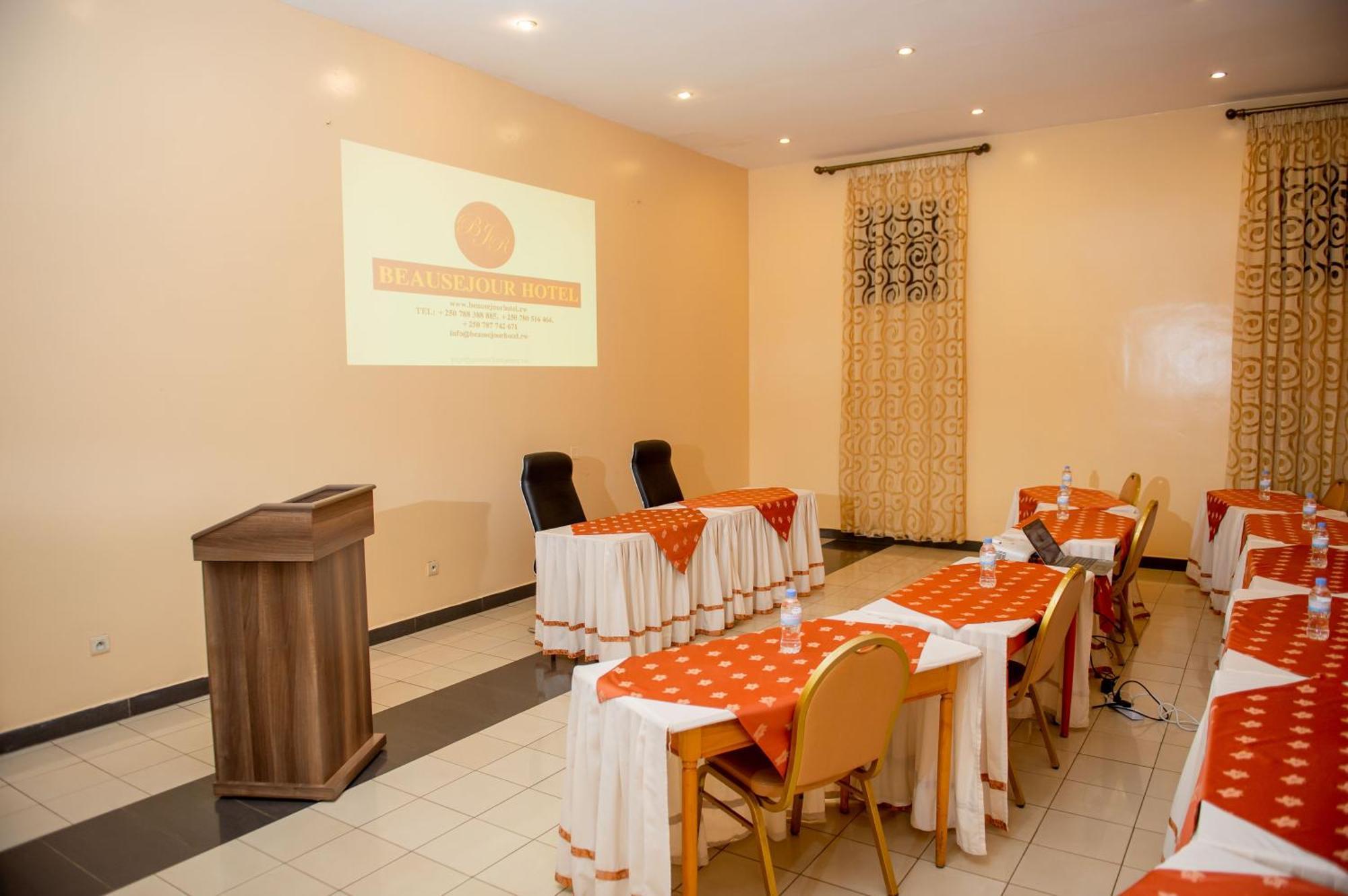 Beausejour Hotel Кигали Екстериор снимка