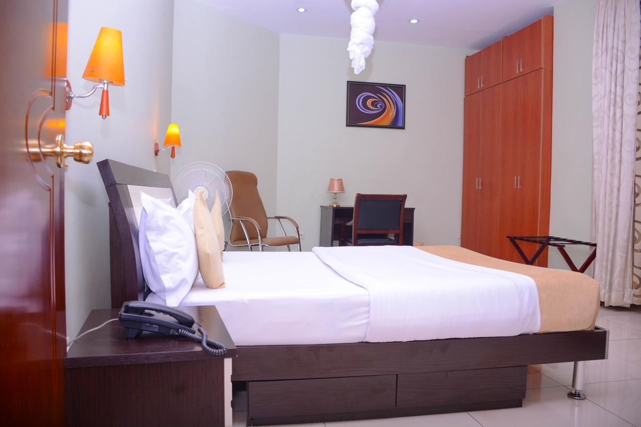 Beausejour Hotel Кигали Екстериор снимка