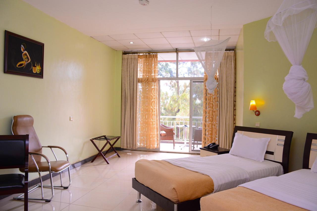 Beausejour Hotel Кигали Екстериор снимка