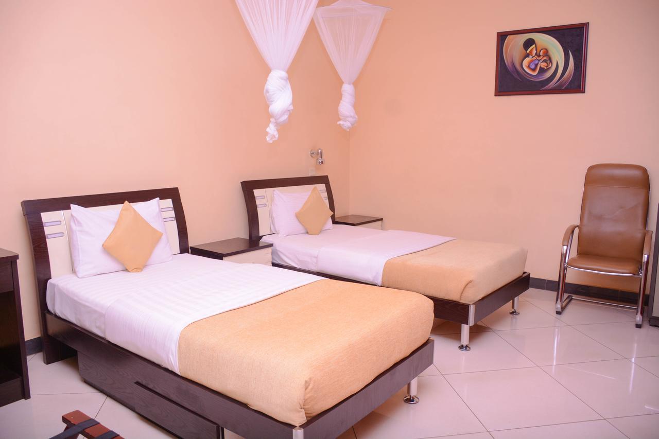 Beausejour Hotel Кигали Екстериор снимка