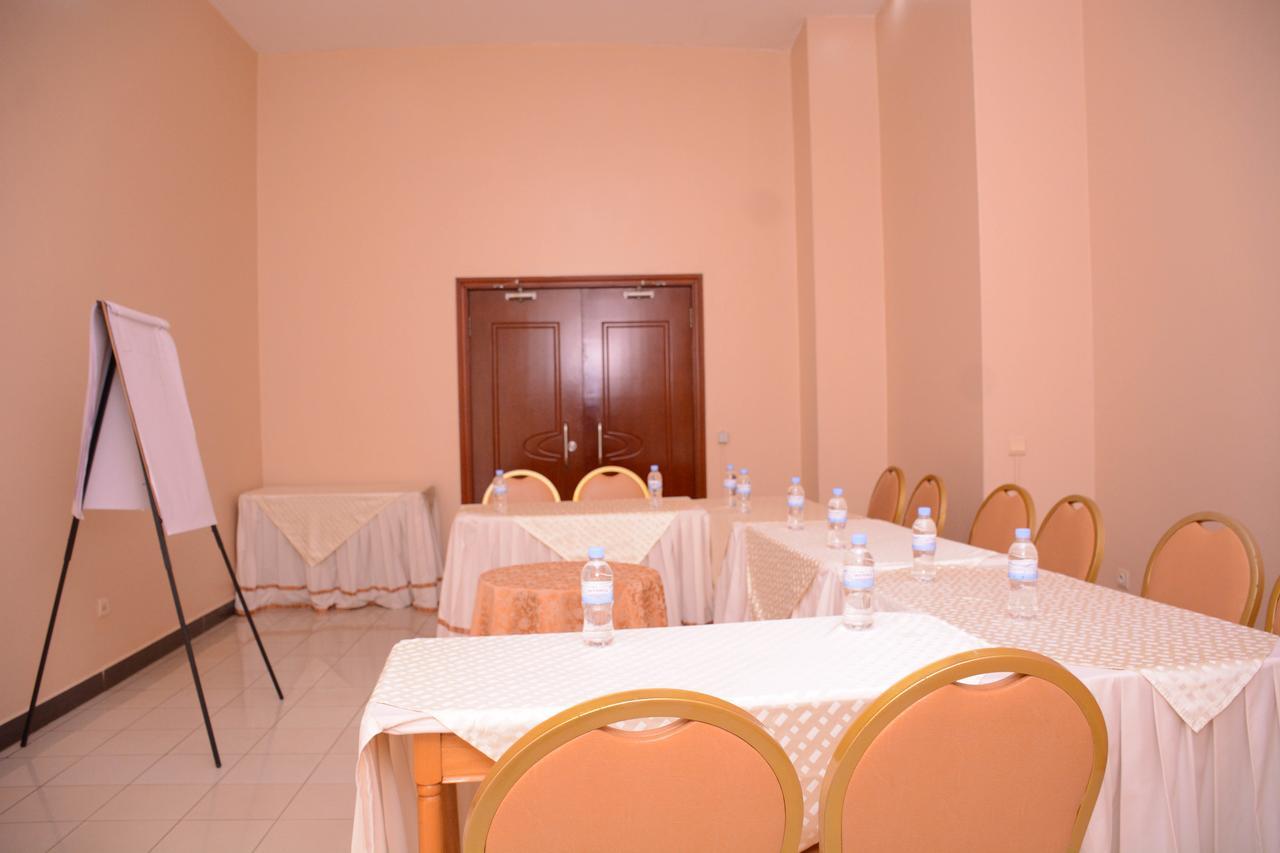 Beausejour Hotel Кигали Екстериор снимка