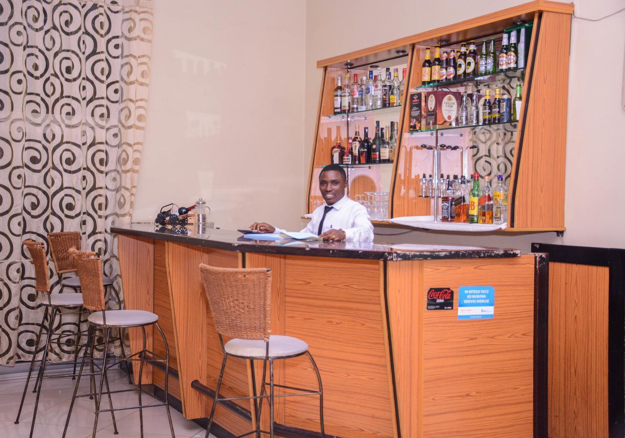 Beausejour Hotel Кигали Екстериор снимка